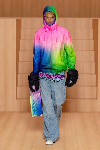 Look 37